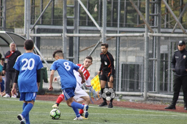 Tophane Tayfunspor yoluna kayıpsız devam ediyor