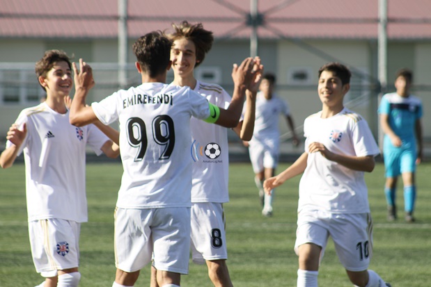 Emirefendispor ikinci galibiyetini aldı