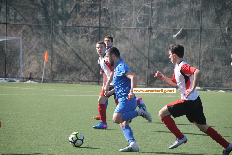 Çekmeköy Bld. Alemdağspor 3 golle başladı