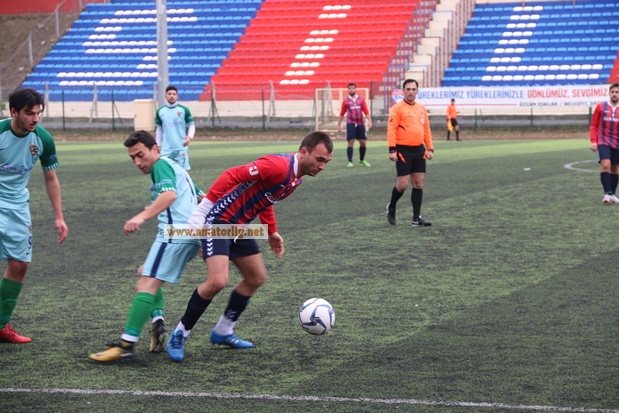 Silivri Alibeyspor yolundan şaşmıyor