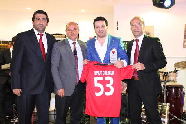 Küçükçekmece İY Davut Güloğlu ile coştu