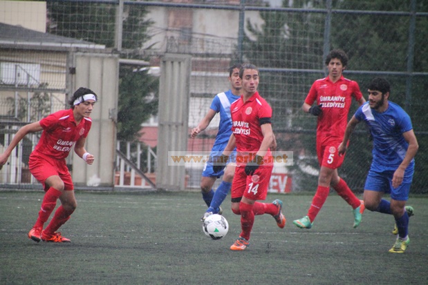 Ümraniyespor şampiyonluğa göz kırptı