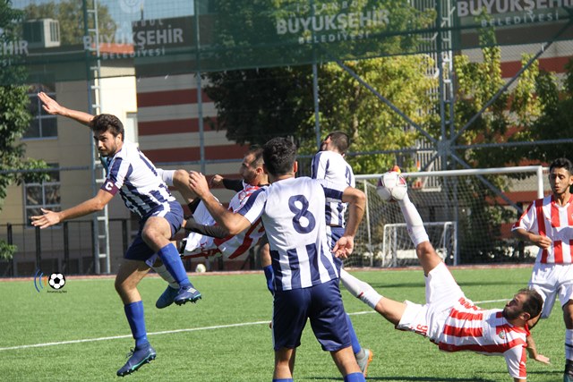 1863 Boğaziçi deplasmanda 4 golle kazandı