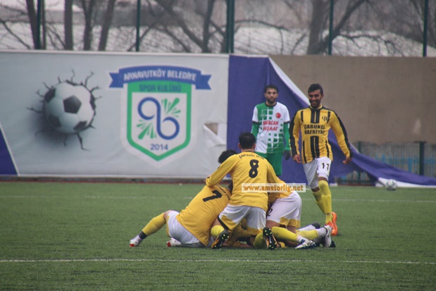 Çantaköyspor şampiyonluk ipini göğüsledi