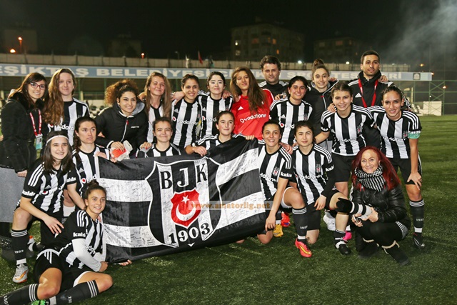 Dişi Kartallar şov yaptı