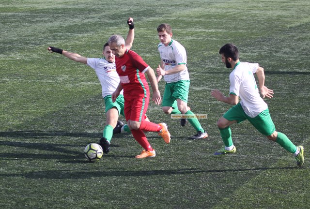 Paşa’yı yenen İzzetpaşaspor ligde kaldı