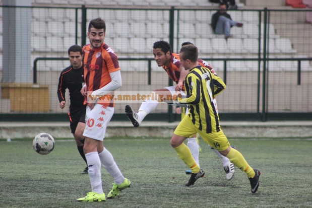 Davutpaşaspor ilk yarıda maçı kopardı