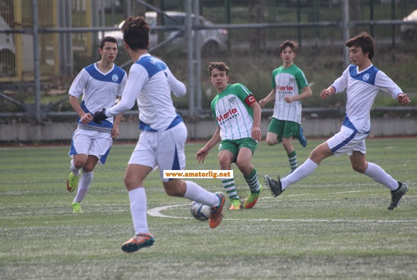 Şampiyonluk maçında 4 kırmızı kart çıktı