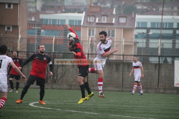 Sultanbeyli Uzunderespor Süper Amatöre göz kırptı