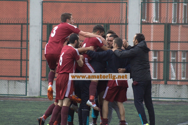 İstanbul Kastamonuspor evinde puan dağıtıyor