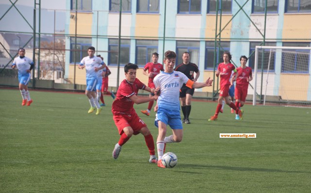 Selimiyespor zirvedeki yerini korudu