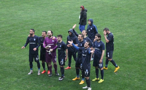 Sarıyer galibiyetle başladı