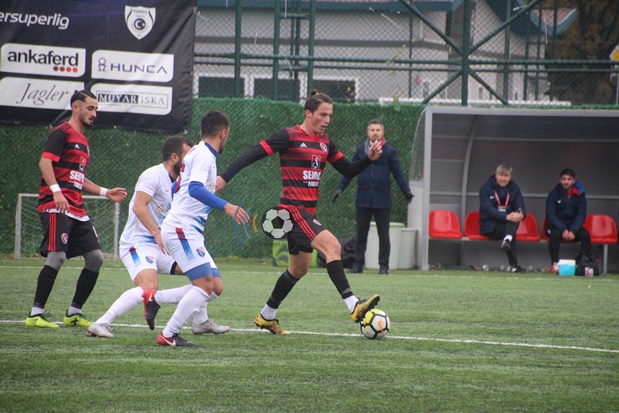 Çekişmeli mücadelede puanlar paylaşıldı