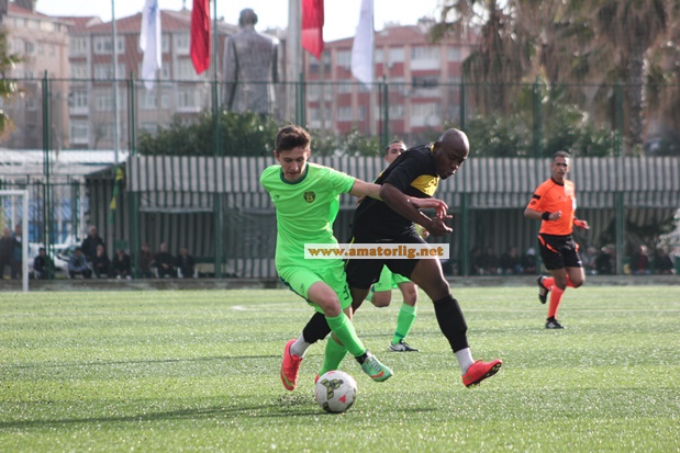 Cedric yeniden Yeşilköyspor’a döndü