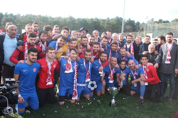 Çekmeköy Bld. Alemdağspor kupasını aldı