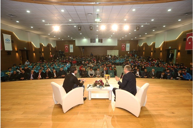Sultangazi Belediyesinden amatör kulüplere malzeme yardımı