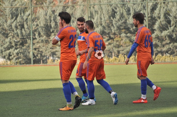 İstanbul Gümüşhanespor kayıpsız ilerliyor