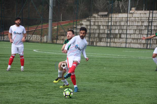İstanbul Esnafspor 3 puanı 3 golle aldı