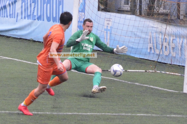 Alibeyköyspor direklere takıldı