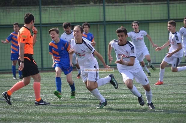 Çakmakspor uzatmada final biletini kaptı