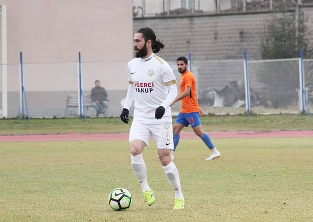 Arnavutköy Belediye’den orta sahaya transfer