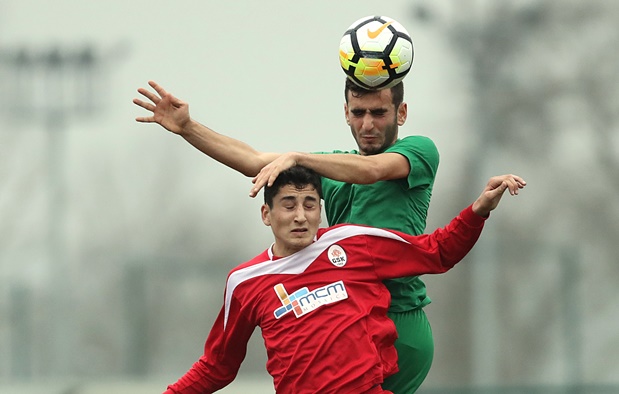 Online VAR’a geçiş için test maçları yapılıyor