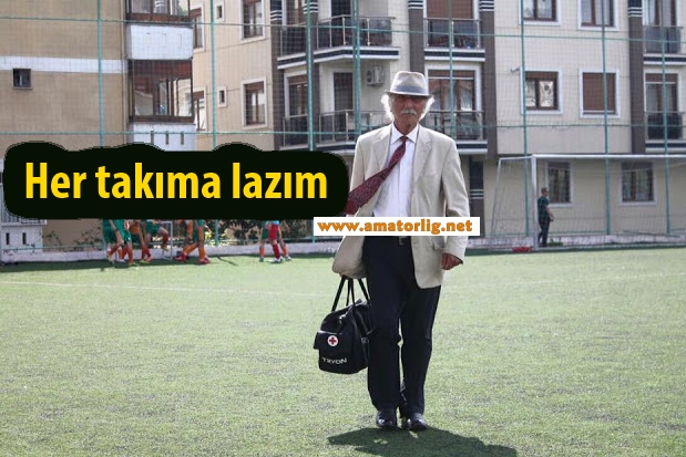 ‘Emektar Dayı’ takımın her şeyi