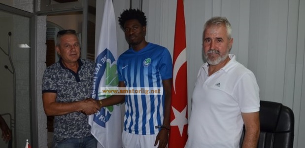 Ergene Velimeşespor’a şampiyon ön libero