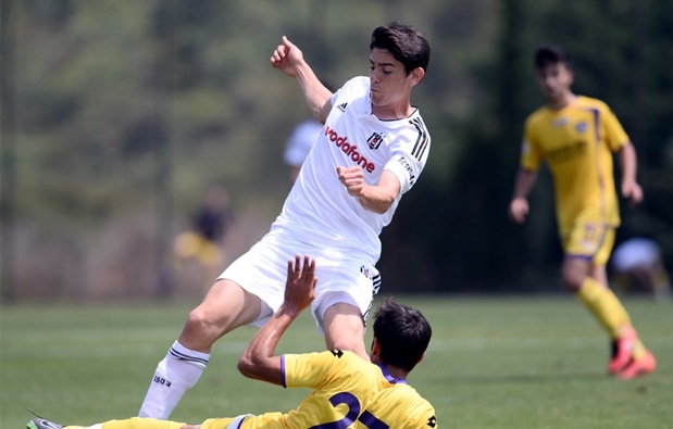 Halide Edip Adıvarspor’a bir genç yetenek daha