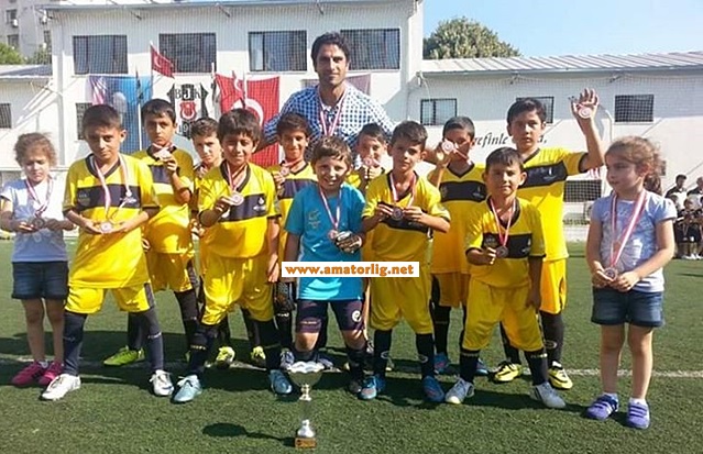 Kulüp Atletik futbolcu fabrikası gibi çalışıyor