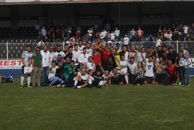 Kuşadasıspor BAL’da kalmayı başardı