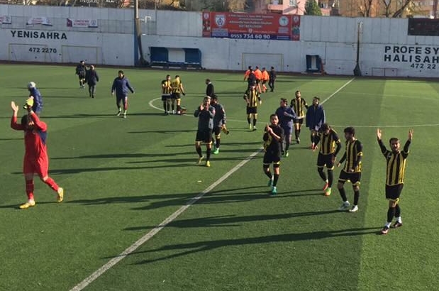 Araphanspor 90’da güldü