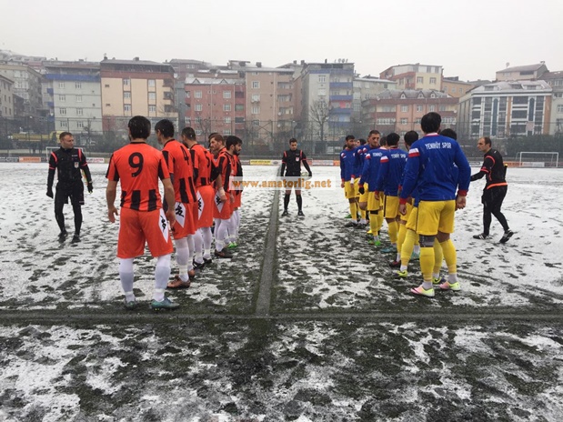 Hakem Saha Komiserini sahadan attı!