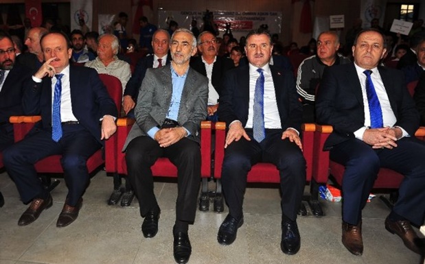 Amatör kulüplere malzeme dağıtımı başladı