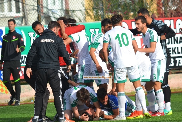 Çengelköyspor zirveye ortak oldu