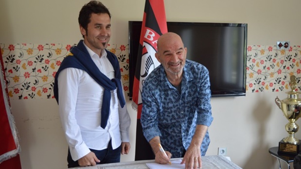 Bartınspor’da Özşan imzayı attı