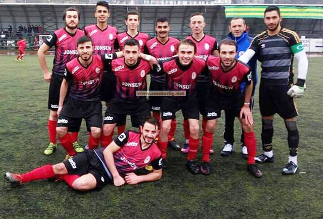 Hürriyet Eğitim zirveden kopmuyor