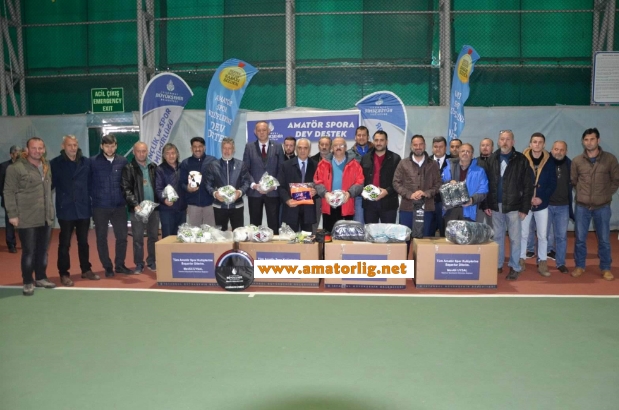 İBB’den Silivri kulüplerine yardım eli