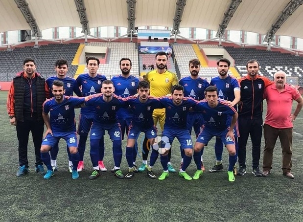 Çekişmeli geçen maç İstanbul Gümüşhanespor’un