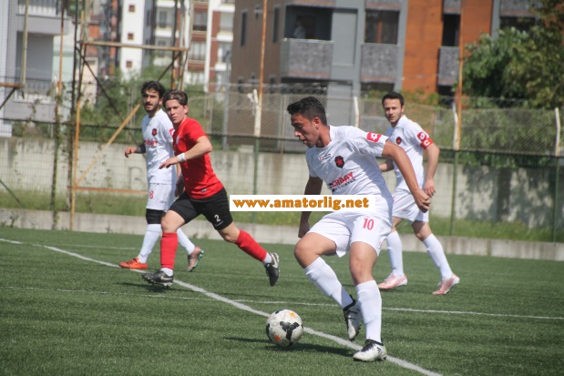 İstanbul Altınorduspor liderliğini sürdürdü