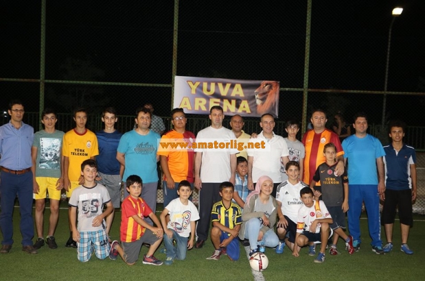 Vali ve Belediye Başkanı çocuklarla maç yaptı