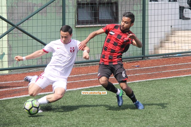 Şampiyon Bağlarbaşıspor dört köşe