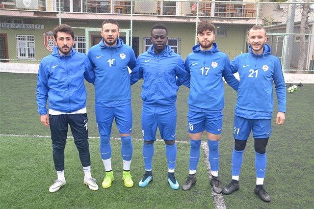 Küçükyalı Yelkenspor 8 transfer yaptı