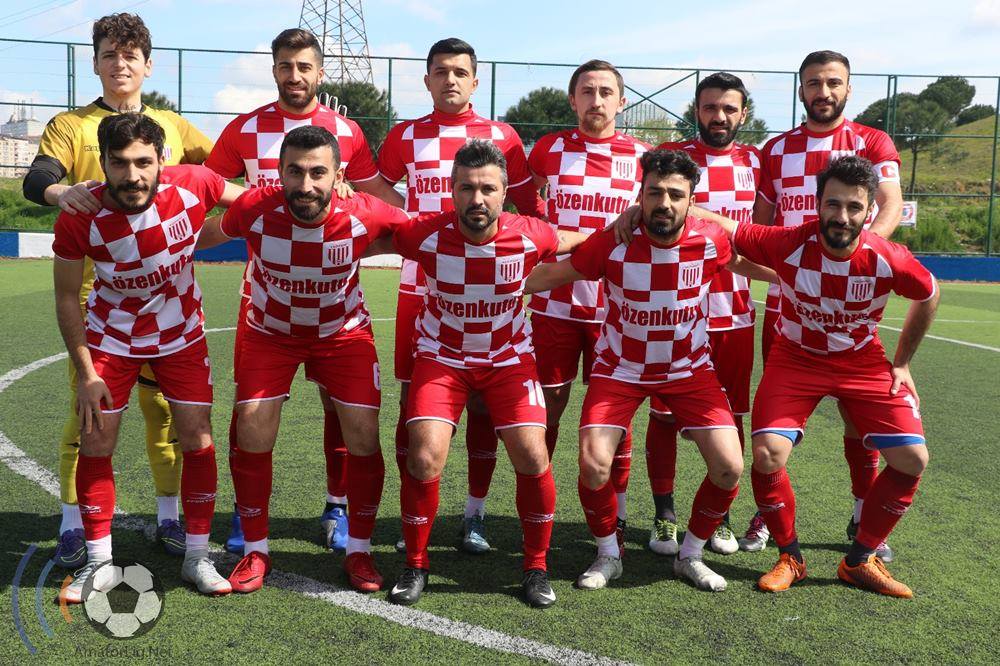 İlk şampiyon Küçükpazar oldu