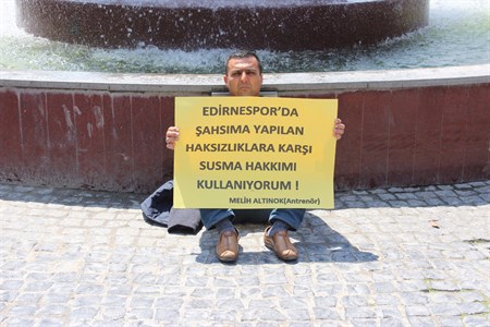 “Ben Antrenörüm hayvan değilim” dedi ve eylem yaptı