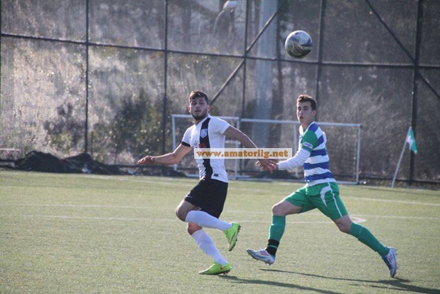 Metin Boz takımında kaldı