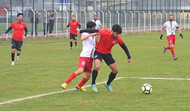 ‘Demir’ gibi stoper takımında kaldı