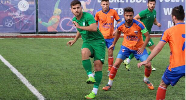 Mustafa Sarıçan imzayı attı