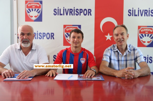 Oğuz Yavuz da imzaladı