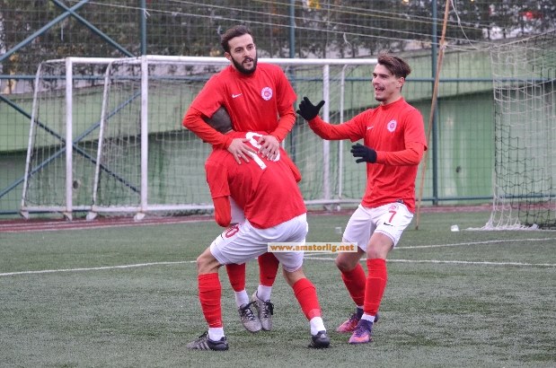 Ortaköyspor şampiyonluğa koşuyor